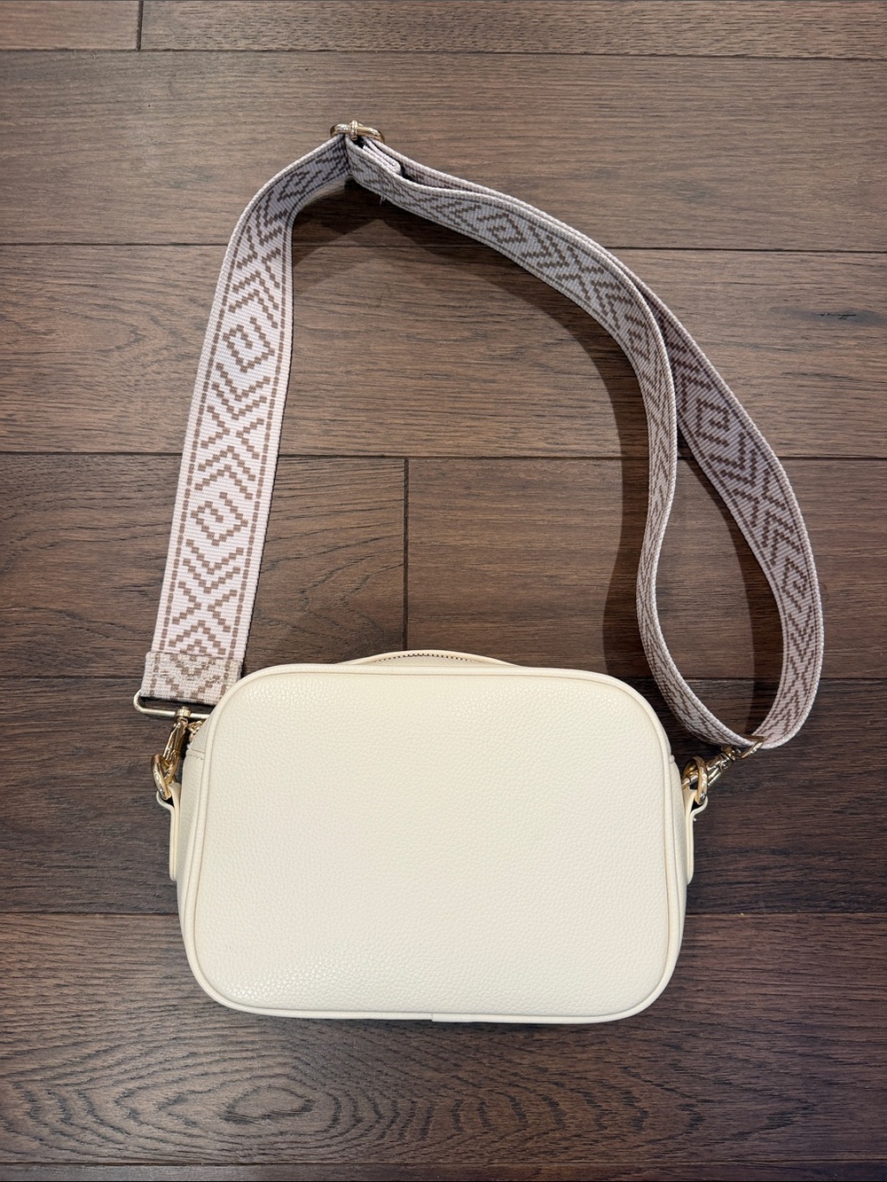 Ah Dorned Crossbody Camera Bag with Patterned Strap - C36-060